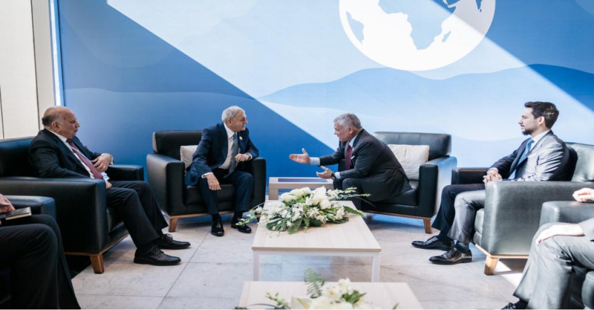 الملك يلتقي قادة دول ورؤساء حكومات مشاركين في مؤتمر المناخ في شرم الشيخ