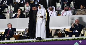 أمير قطر في افتتاح المونديال: ما أجمل أن يضع الناس ما يفرقهم جانبا لكي يحتفوا بتنوعهم