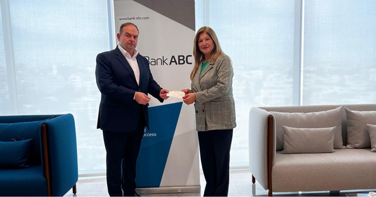 بنك ABC في الأردن يستمر في دعم جمعية الشابات المسيحية-مادبا