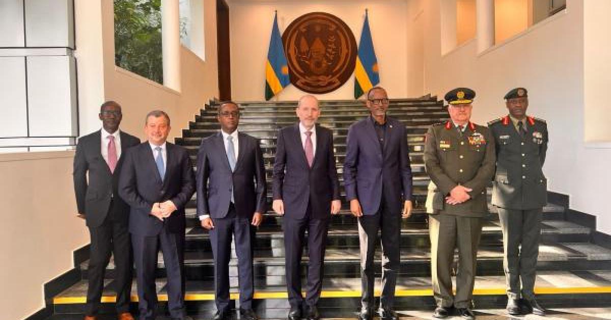 وزير الخارجية ينقل رسالة من الملك إلى رئيس رواندا