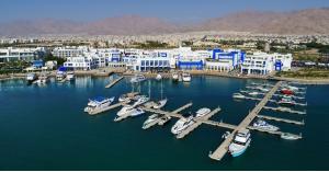 اكثر من 500 زائر لأول معرض من نوعه لتجارة القوارب Ayla Marina Boat Show