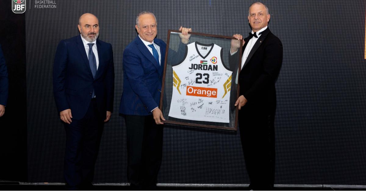 شراكة مستمرة بين أورنج الأردن واتحاد كرّة السلة لدعم الصقور