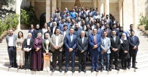 رئيس الديوان الملكي يلتقي شباب من برنامج الزمالة البرلماني وهيئة شباب كلنا الأردن