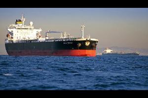 اليابان تتخلى عن النفط الإيراني وتتجه للسعودية