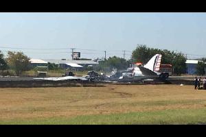 أفادت وسائل الاعلام الأمريكية، أمس السبت، بتحطم طائرة  من طراز "سى 47" فى ولاية تكساس، مما أسفر عن إصابة 13 شخصًا بإصابات طفيفة دون وقوع وفيات.