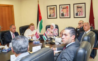 وزراء الأشغال والنقل والبيئة والتخطيط وأمين عمان يبحثون تمويل تنفيذ مشاريع النقل الجماعي