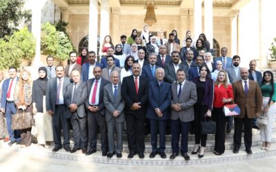 رئيس الديوان الملكي يلتقي مجموعة القلعة الإعلامية