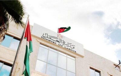 العمل: تسفير أي عامل مخالف اعتبارا من الشهر المقبل
