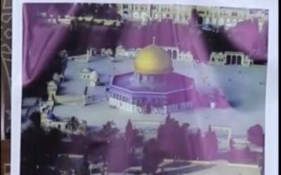 خطيب أردني يستهل خطبة الجمعة بأبيات شعرية معبرة ووسيلة تعليمية مبتكرة عن المسجد الأقصى المبارك