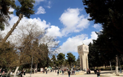جامعات تقرر تأخير الدوام