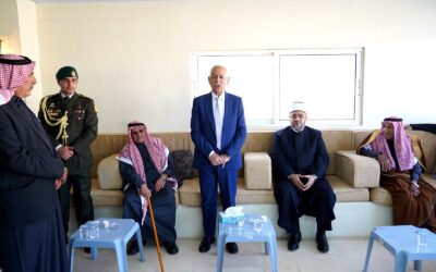 مندوبا عن الملك وولي العهد.. العيسوي يعزي عشائر الزيود وبني خالد والزين