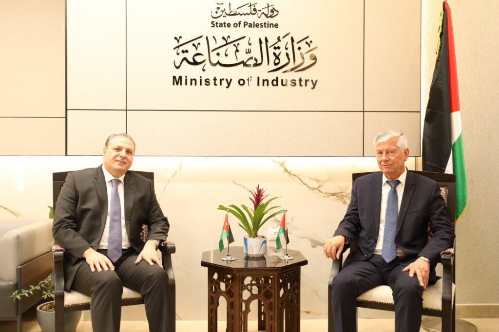 c68c9283-f265-4c23-9433-a94cef61599a.jpg-0d068c70-e225-4ab6-9c66-7eca649e32f7