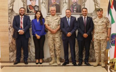 رئيس هيئة الأركان المشتركة يستقبل وفدا من وكالة سرايا الإخبارية