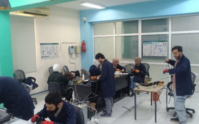 شاب وشابة2000 أكثر من استفاد منها حتى اليوم شركة زين تُطلق دورات مجانية جديدة للتدريب على صيانة الأجهزة الخلوية وأجهزة الألعاب الإلكترونية