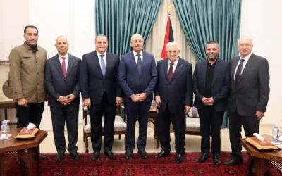 الرئيس عباس يستقبل حسين الشبلي (صور)