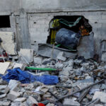 الاحتلال الإسرائيلي يواصل نسف مبانٍ في خان يونس