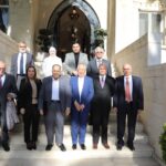 رئيس الديوان الملكي يلتقي وفدا من جماعة عمان لحوارات المستقبل