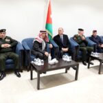 مندوباً عن الملك.. الأمير فيصل يقدّم واجب العزاء لرئيس الديوان الملكي بوفاة شقيقته