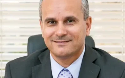 مئة سؤال وجدت من فراغ جواب سؤال واحد