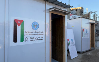 الخيرية الهاشمية” تبدأ بتصنيع وتركيب وتوزيع المنازل المتنقلة من داخل غزة