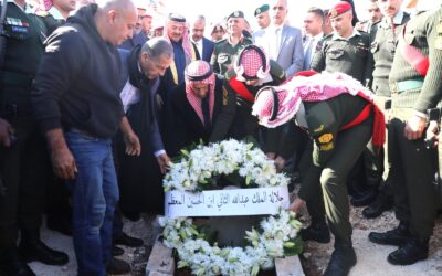 مندوبا عن الملك وولي العهد… العيسوي يشارك في تشييع جثمان رئيس الوزراء الاسبق أحمد عبيدات