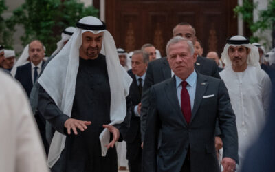 الملك ورئيس دولة الإمارات يبحثان هاتفيا تداعيات التصعيد الإقليمي