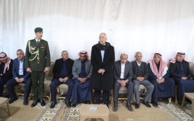 مندوبا عن الملك وولي العهد…العيسوي يعزي عشيرة الشريف
