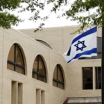 إيران تهدد: سفارات إسرائيل أهداف مشروعة في حال استهداف بعثاتها