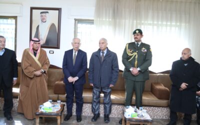 العيسوي ينقل تعازي الملك وولي العهد إلى عشيرة العميان