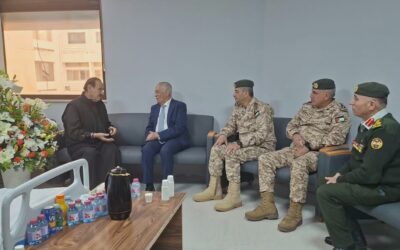 العيسوي ينقل تمنيات الملك وولي العهد للفريق المتقاعد متعب الزبن بالشفاء العاجل