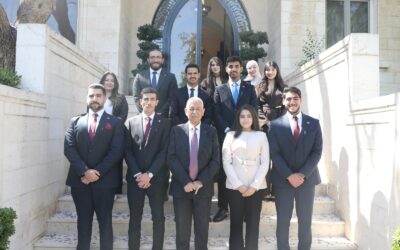 العيسيوي يلتقي وفدا من جمعية طلاب الصيدلة الأردنية