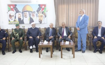 مندوبا عن الملك وولي العهد.. العيسوي يعزي عشيرة بني هاني