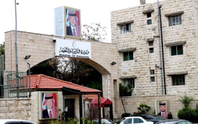 التربية: ترقية 2693 معلما ومعلمة وإداريا وإدارية