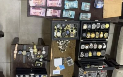 القبض على محتال إلكتروني أوهم مواطنين ببيع هواتف بالأقساط