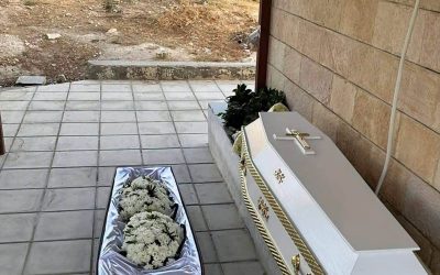 بدء تجمع مشيعي الشهداء امام مستشفى الكرك