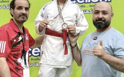 البطل فارس البدارين يحصد ميداليتين في بطولة المملكة للكراتيه