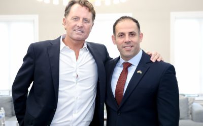 المهندس عماد النواصرة يستضيف مدير الاستخبارات الوطنية الأمريكية ريتشارد غرينيل في منزله بولاية ميشيغان