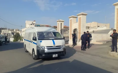 نائب رئيس الوزراء يطمئن على الحالة الصحية لمصابي حادثة الكرك